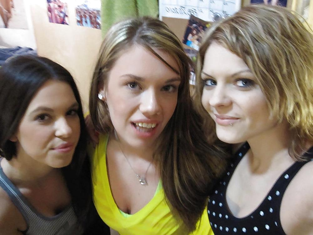 25P Junge Teens in einer Gruppenorgie - Tenns in Orgy