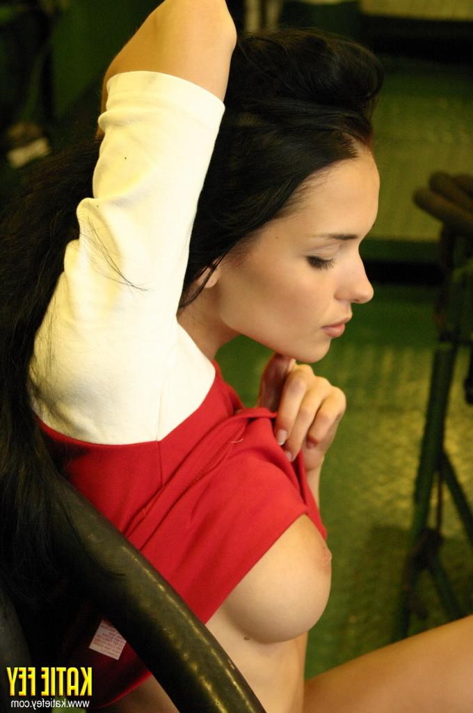 15P Sexy teen Katie Fey shows her big boobs