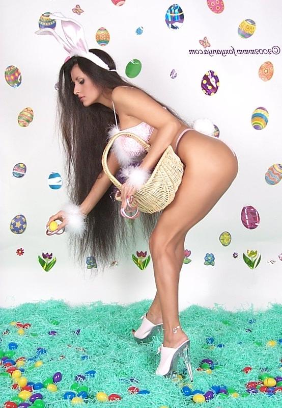 16P easter bunny babe sticks egg in pussy