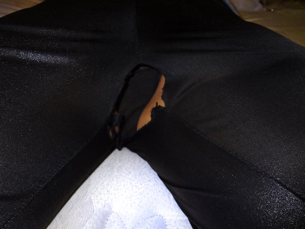 8P Wife in Leggings and Panties