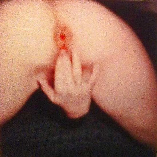 11P Polaroids of Naked Dental Nurse Elizabeth