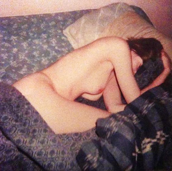 11P Polaroids of Naked Dental Nurse Elizabeth