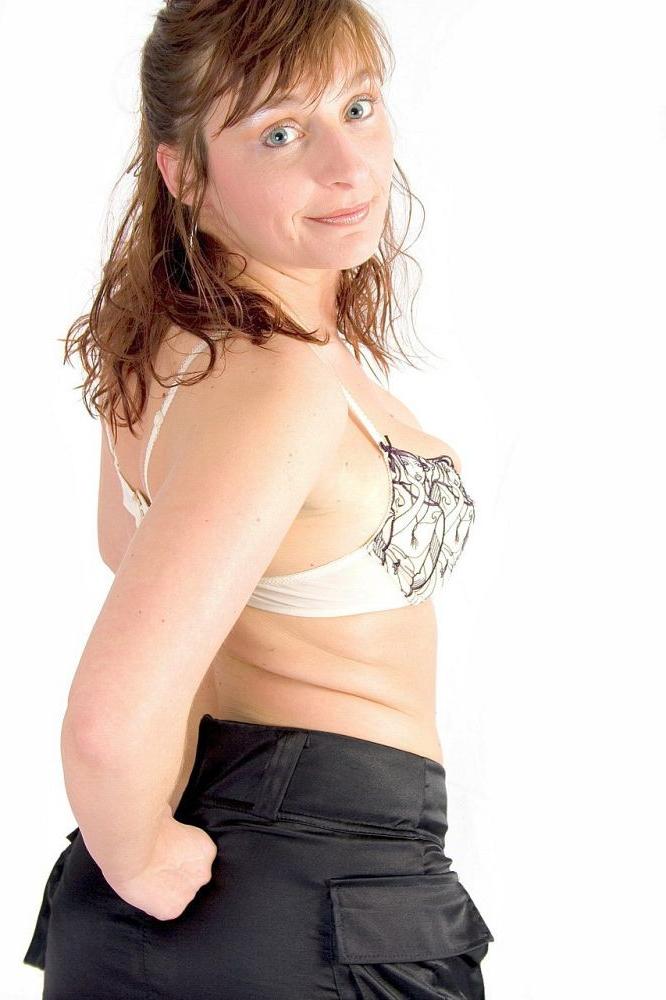 17P Horny First Time House Wife In Black Stockings Spreads Slit