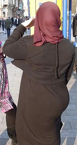 6P Arab girls