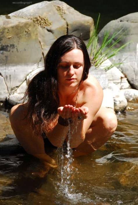 15P Tanned Nudist Beauty Bathes Breasts at Sunny River
