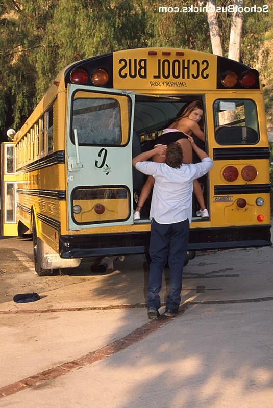 14P Sweet Schoolgirl Is Fucking The Schoolbus Driver