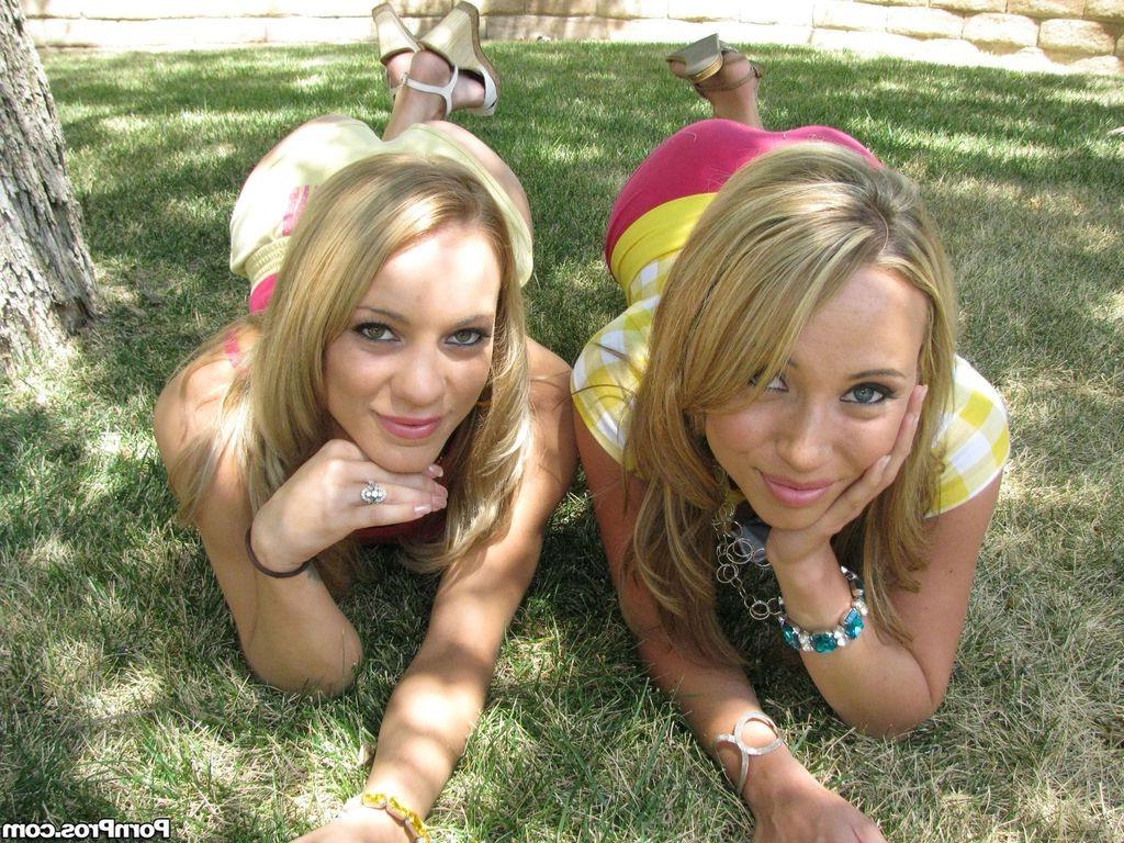 16P Pornstar Hannah West gets her body covered in cum