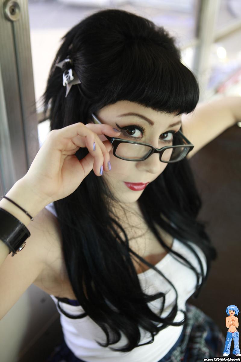15P Hot Gothic Schoolgirl in glasses flashing on schoolbus