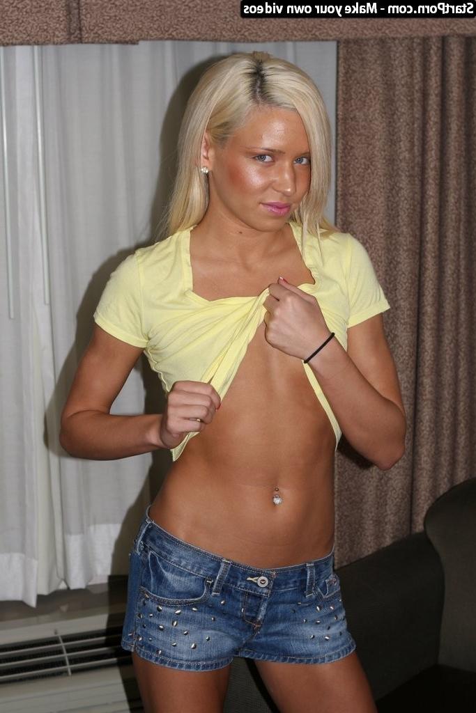 25P Kacey Jordan Charlie Sheen scandal girl gets a sticky creampie
