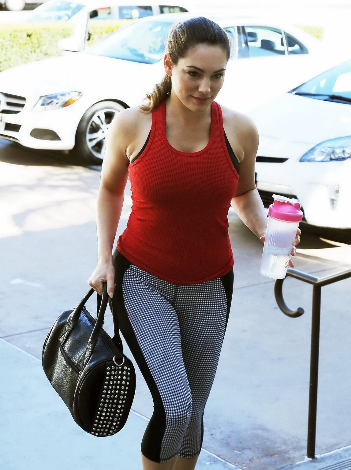 12P Kelly Brook busty in tiny red top and leggings heading to the gym in LA