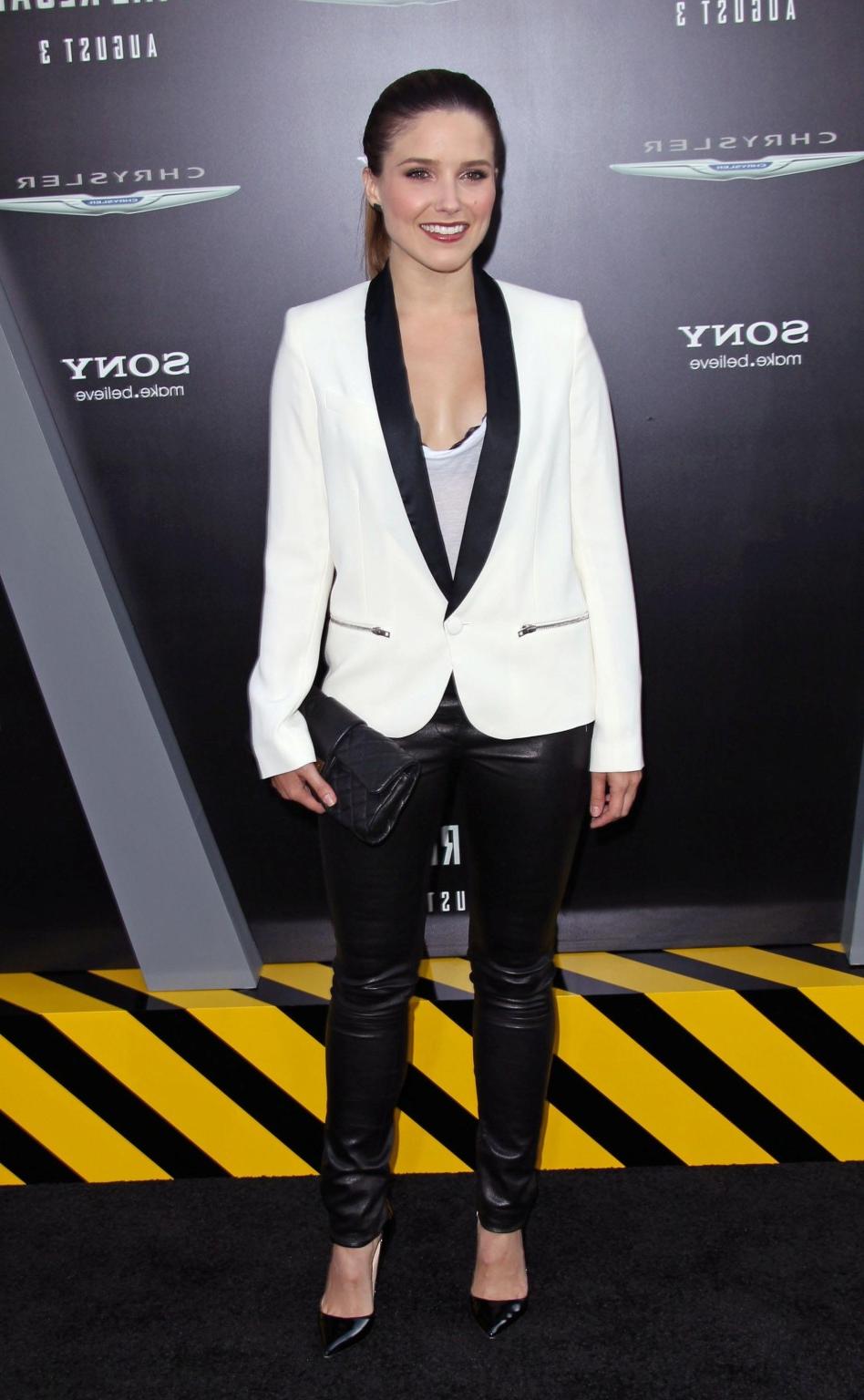 10P Sophia Bush see through to bra at 'Total Recall' premiere in Hollywood