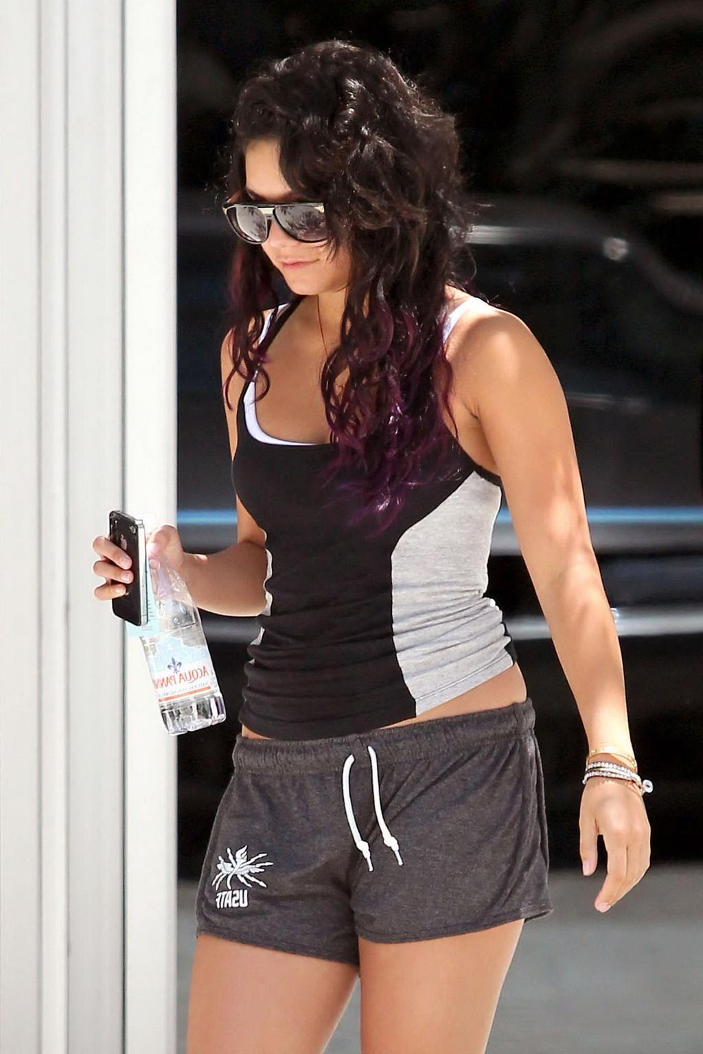 10P Vanessa Hudgens looking very hot wearing black shorts and tight top at a LA gym