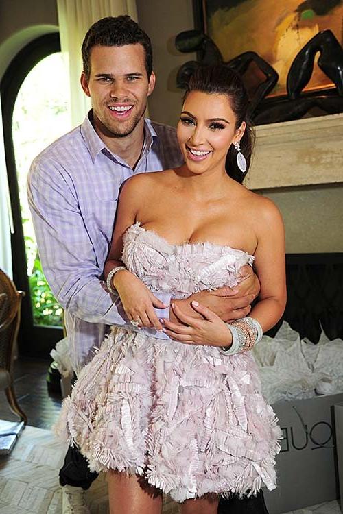 16P Kim Kardashian exposing sexy body and huge boobs on her wedding