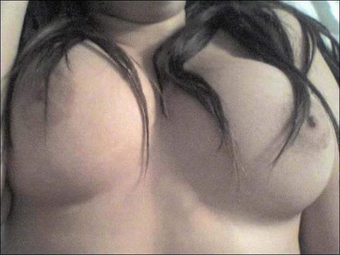 10P Rachael White shows her body and tits in seductive poses sexsi