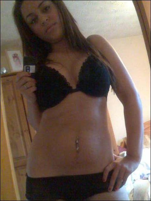 10P Rachael White shows her body and tits in seductive poses sexsi