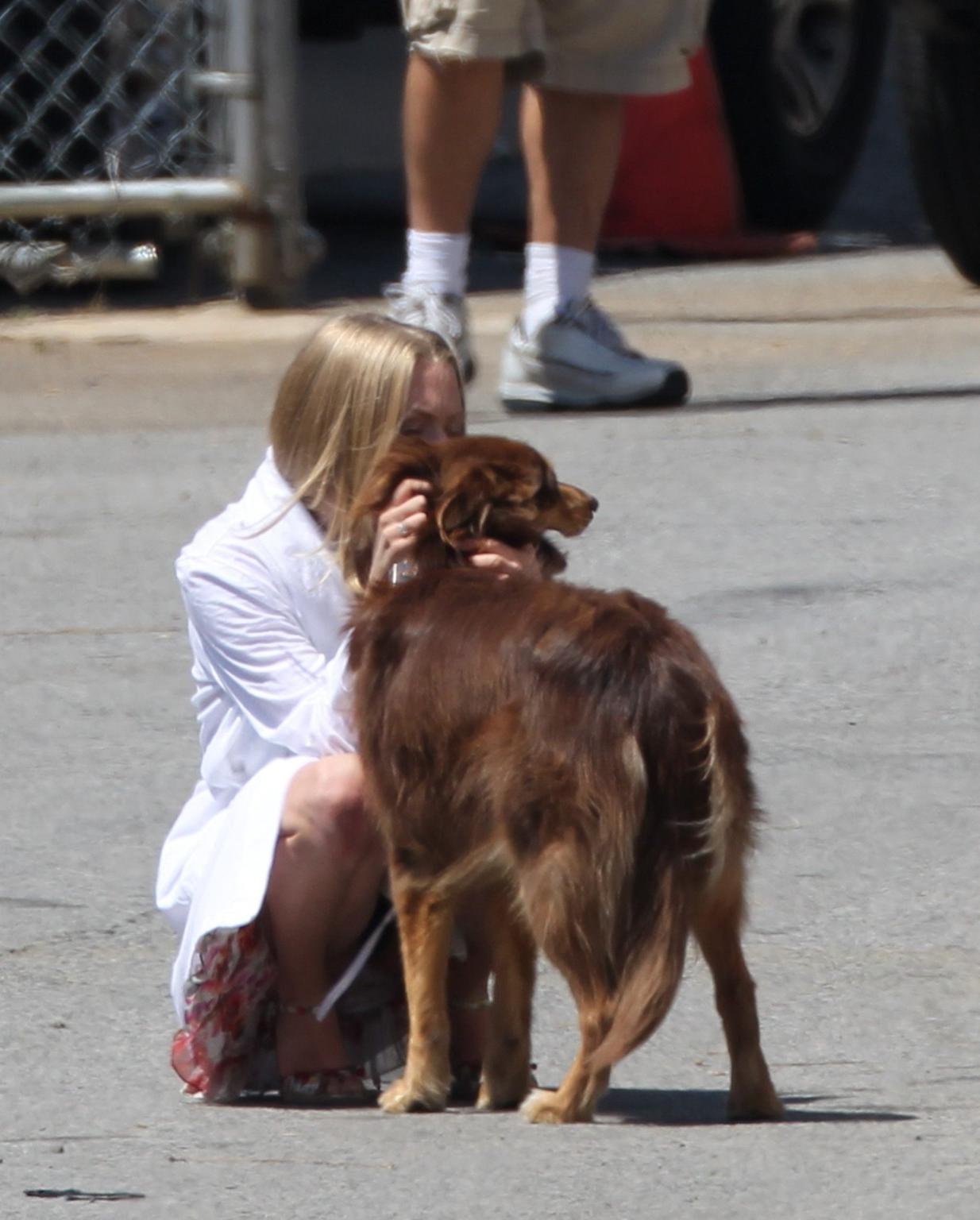 16P Amanda Seyfried humped by her dog on the set of 'The Wedding