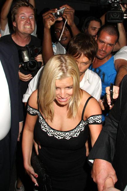 15P Jessica Simpson hard nipples thru black shirt