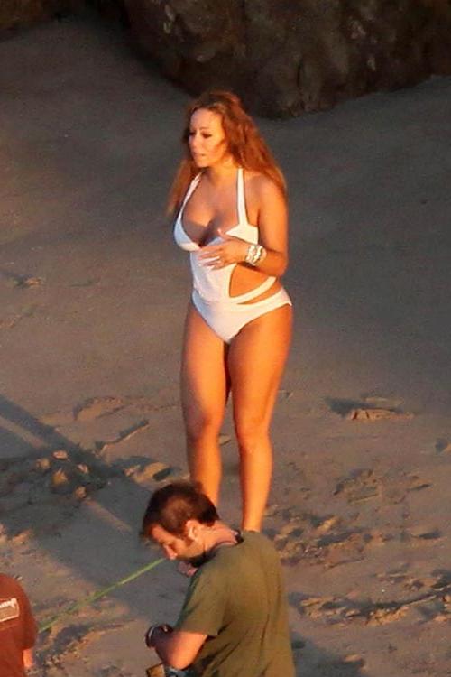 15P Mariah Carey big boobs in wedding dress