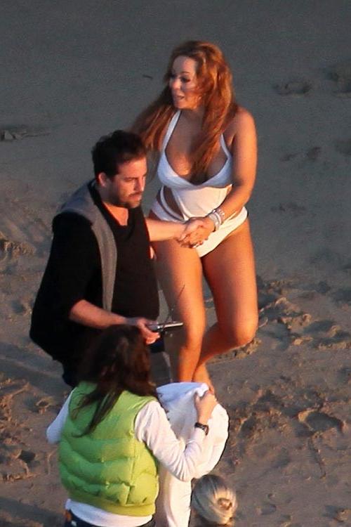 15P Mariah Carey big boobs in wedding dress