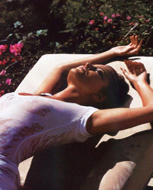 15P Holly Valance showing stunning boobs in wet shirt