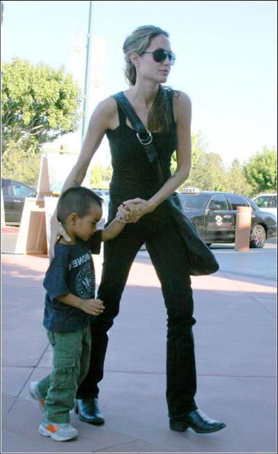 16P Angelina Jolie in latex dress