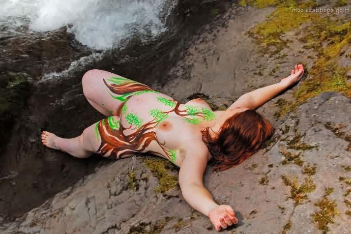 15P Hairy Pregnant Nudist in Body Paint Naked on River Bank