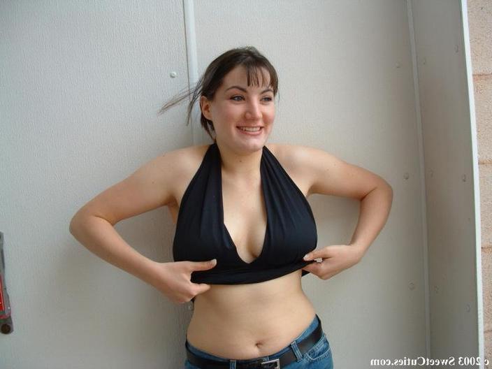 17P Twenty Year Old Angela Shows First Time Titties