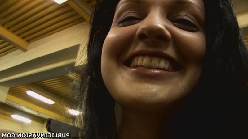 16P after hours at the gym this coed sucks off her yoga instructor