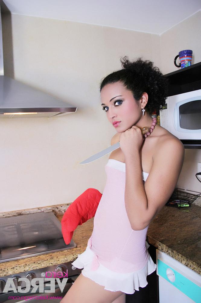 10P Keira Verga Exposing her cock in the Kitchen