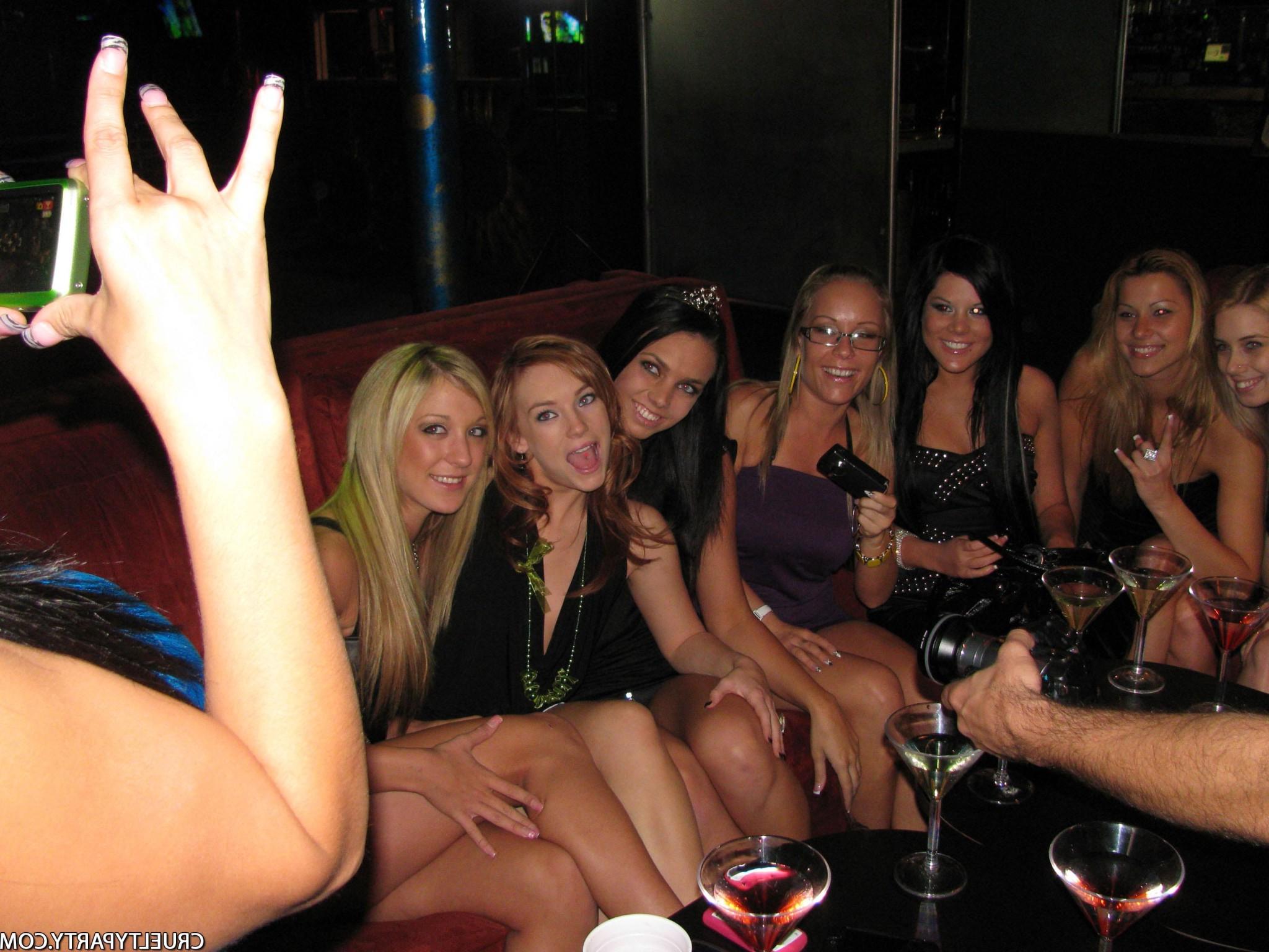16P Strip club sluts slap the shit out of dude