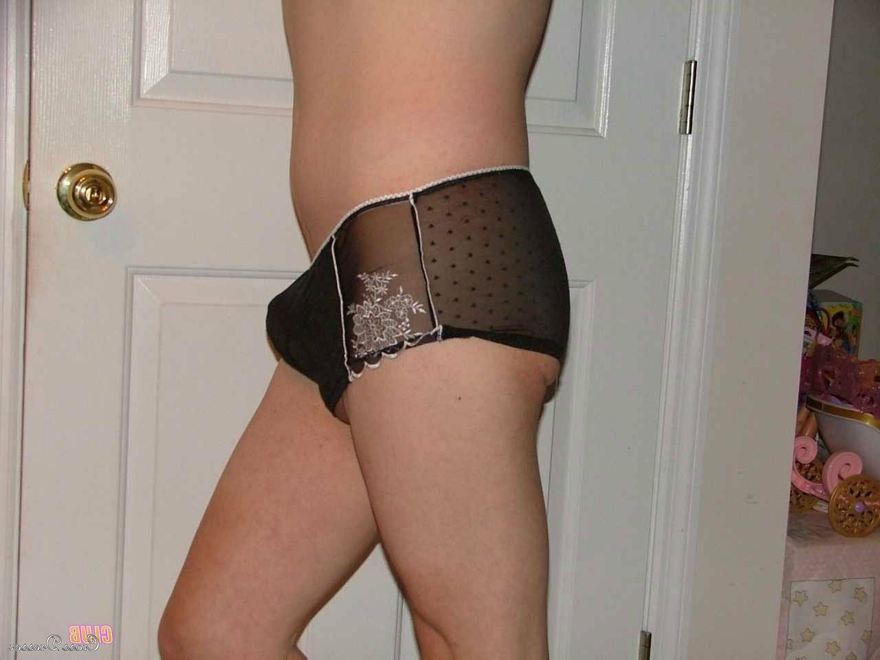 16P Sexy club cross dresser pictures
