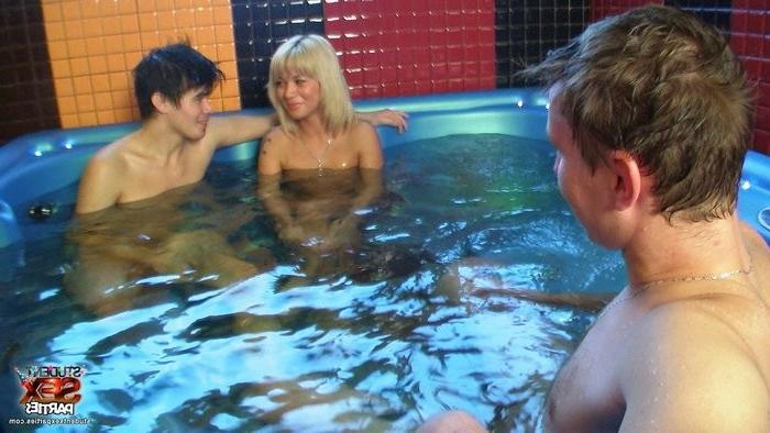 12P Student sauna punch
