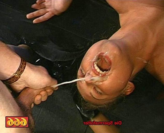 16P Extreme pissing and facial cumshots in these bukkake pics