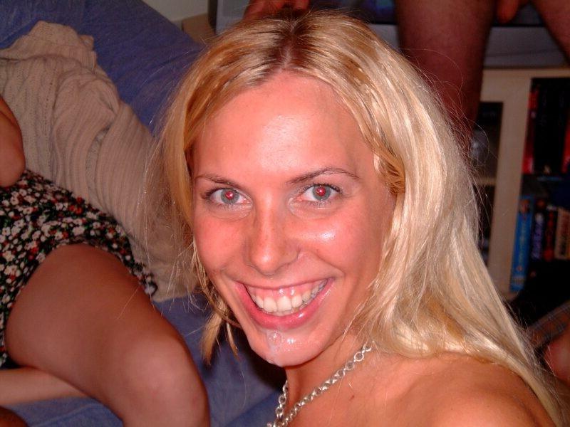 18P Naughty girlfriends cumgobbling thickcock spunk