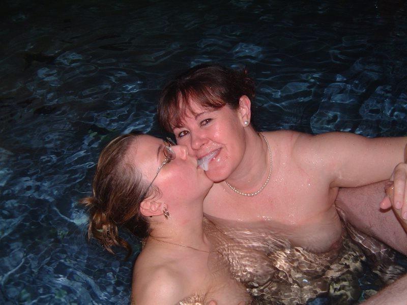 18P Busty girlfriends jizzswap in public pool