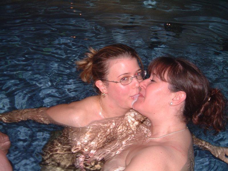 18P Busty girlfriends jizzswap in public pool
