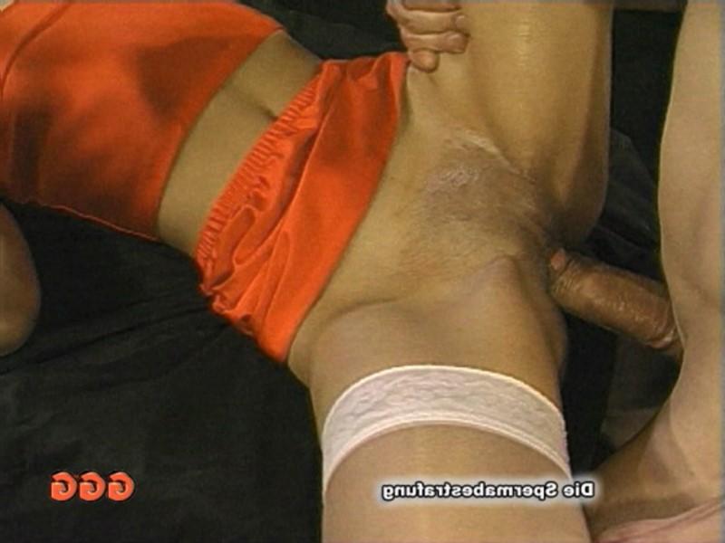 20P Naught German Goo Girls bukkake with two chicks
