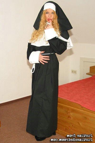 15P Nun on her knees sucking cock