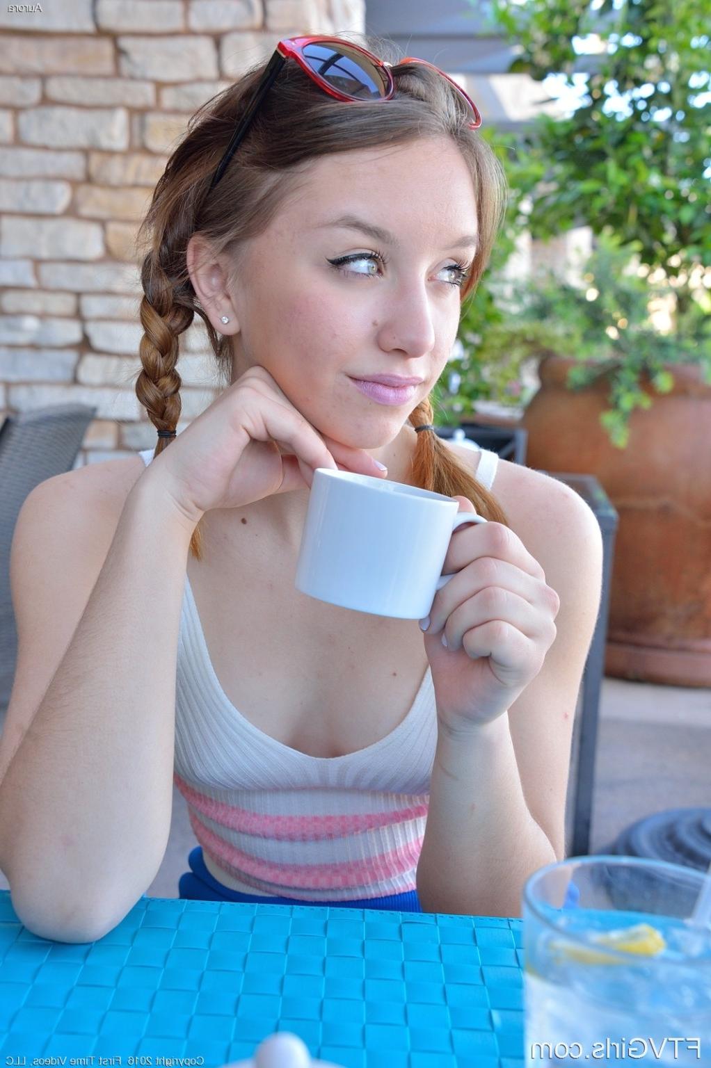 16P Aurora That Girl In Pigtails