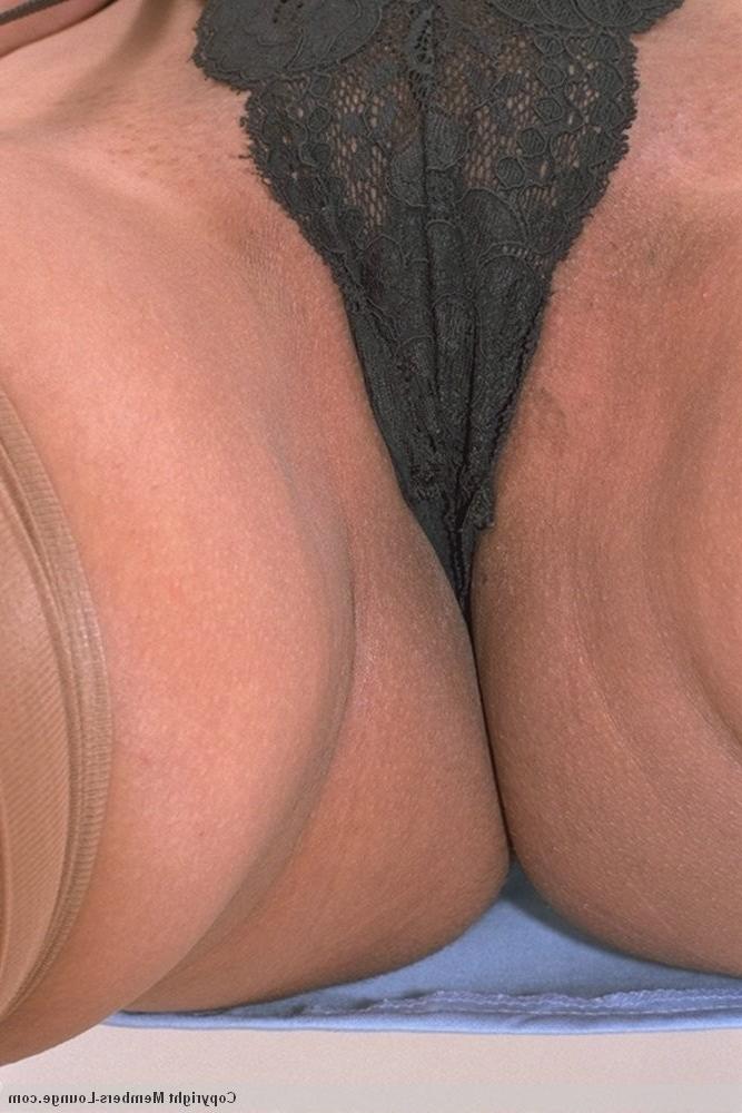 14P Indian nurse babe teasing