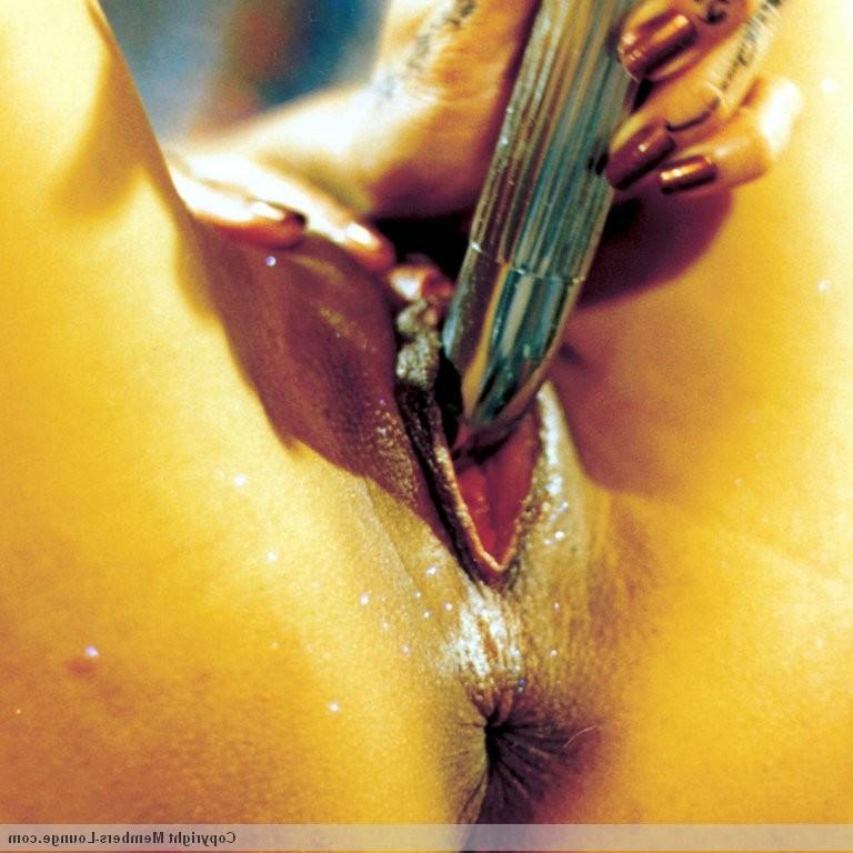 12P Shaved Indian toying her crack