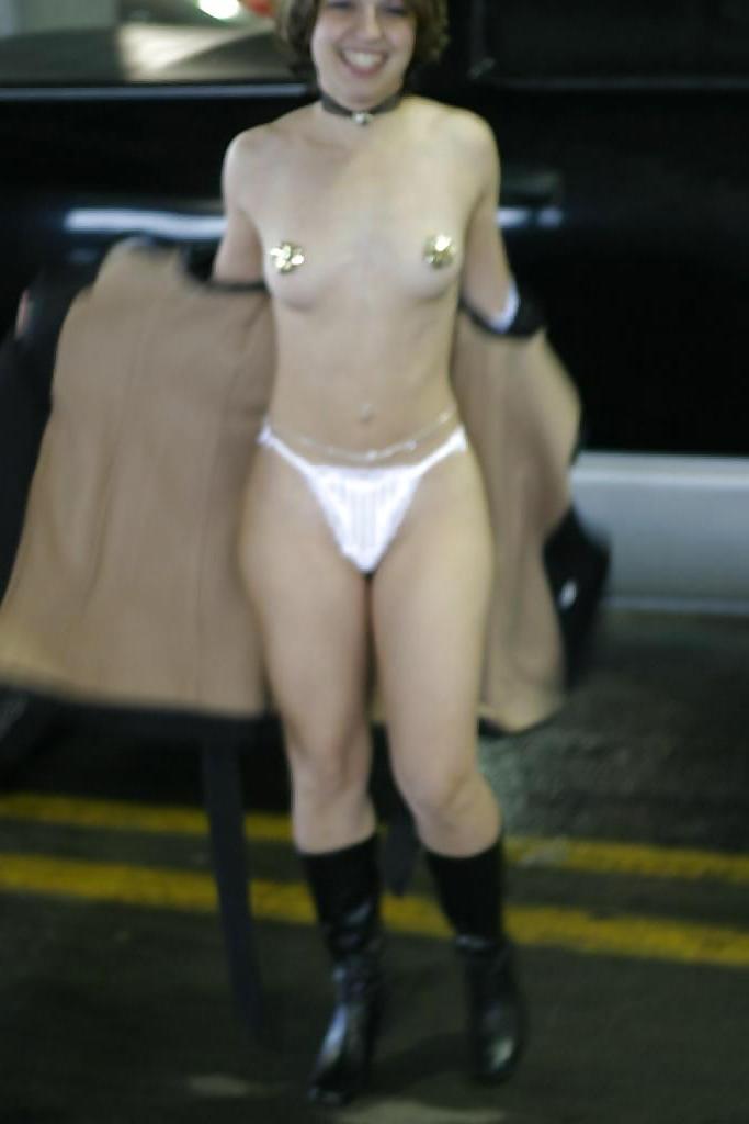 25P LATINA POSING OUTDOOR