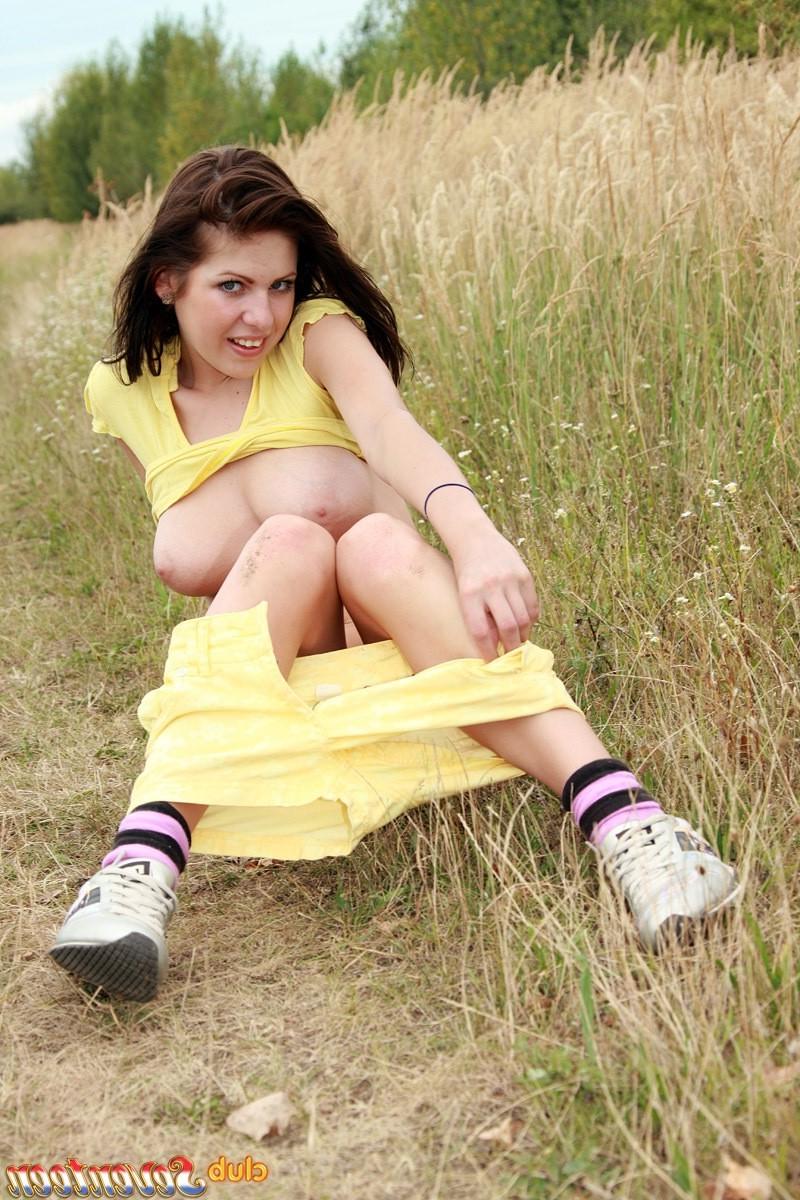 15P Cute teenager enjoying big black dildo pleasure in her pussy