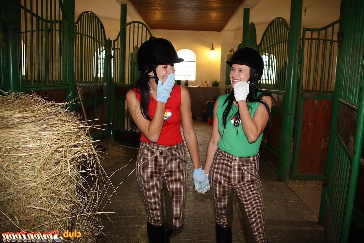 15P Horny naked teenage lesbian pussy eating in the stables