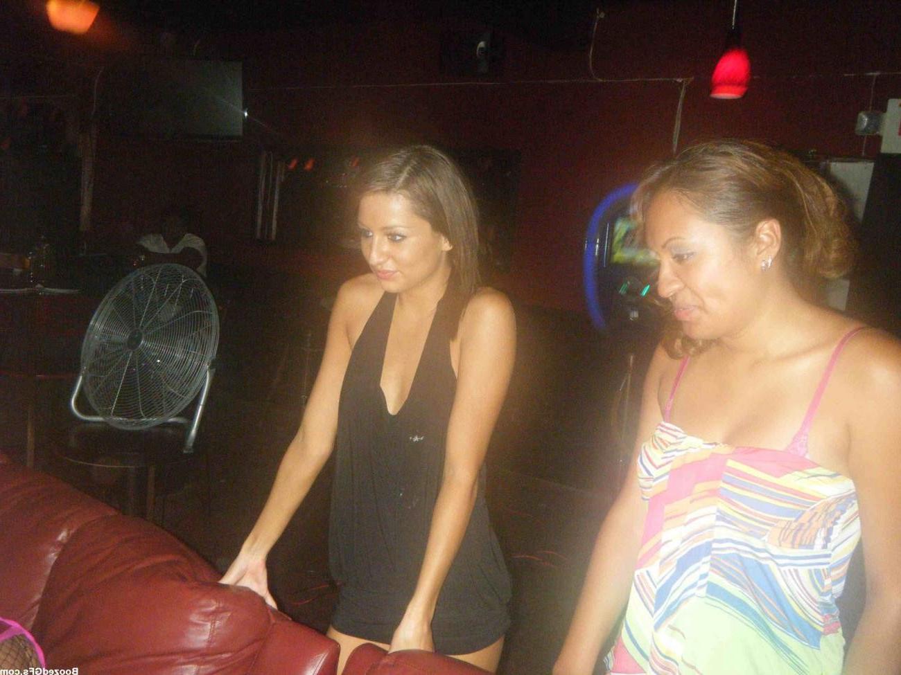 16P Hot bodied male strippers seduce babes in the private club