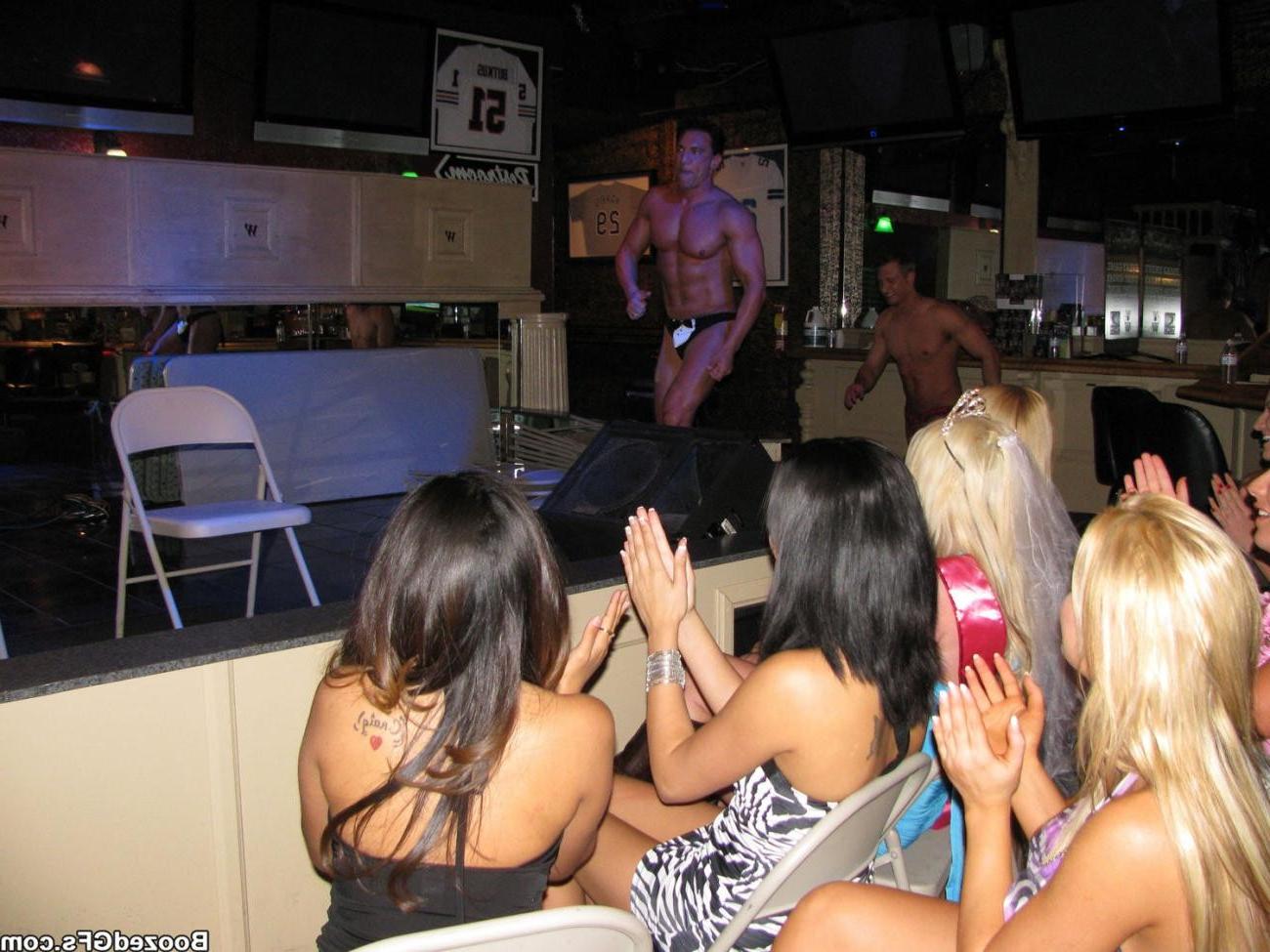16P Hot bodied male strippers seduce babes in the private club