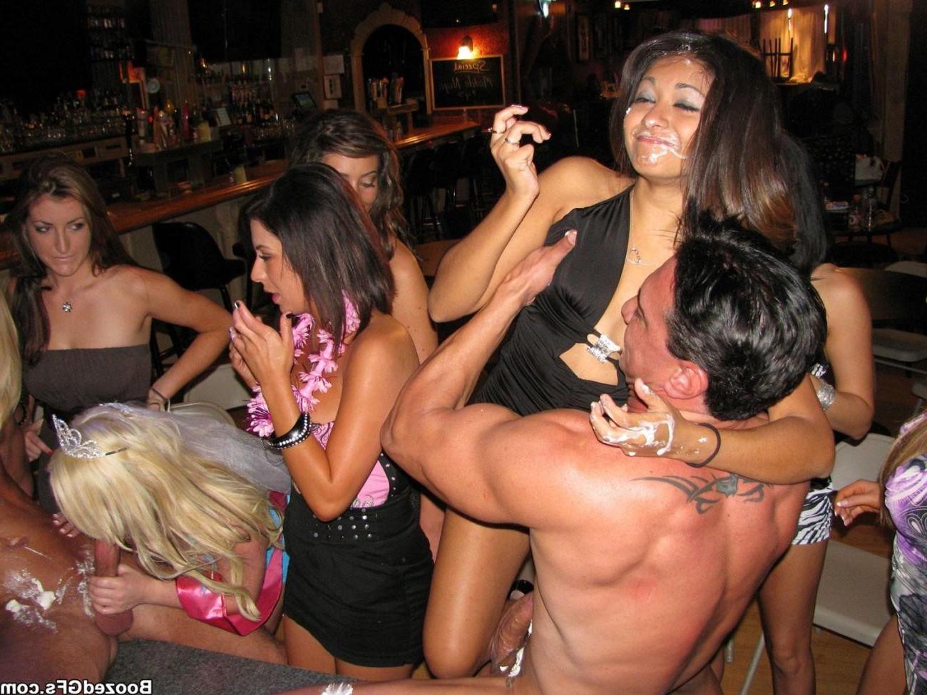 16P Hot bodied male strippers seduce babes in the private club