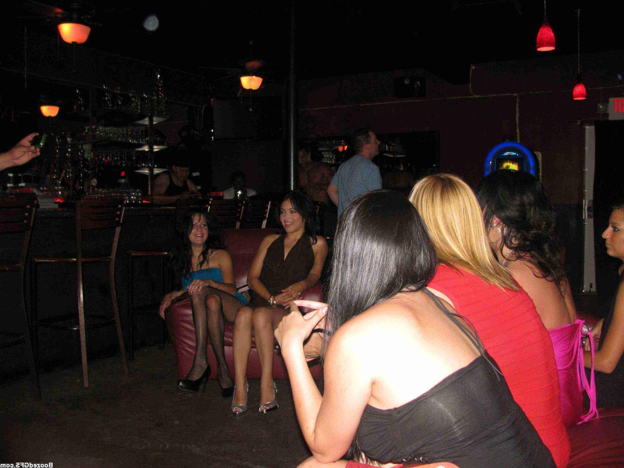16P Hot bodied male strippers seduce babes in the private club