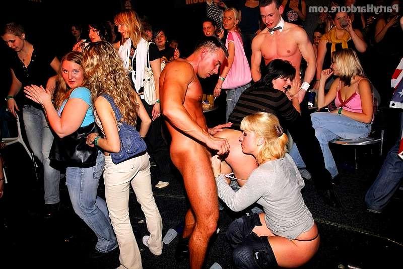 20P Teen clubbers first experience with porn in public