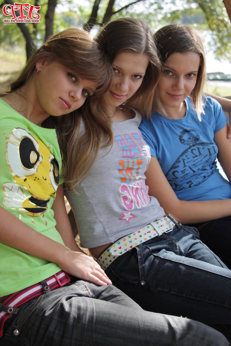 20P Hot teen lesbians.